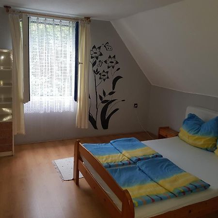 Aron Apartman Бадачоньтомай Екстер'єр фото