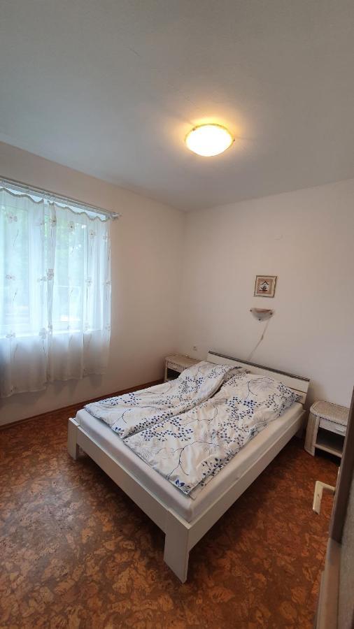 Aron Apartman Бадачоньтомай Екстер'єр фото